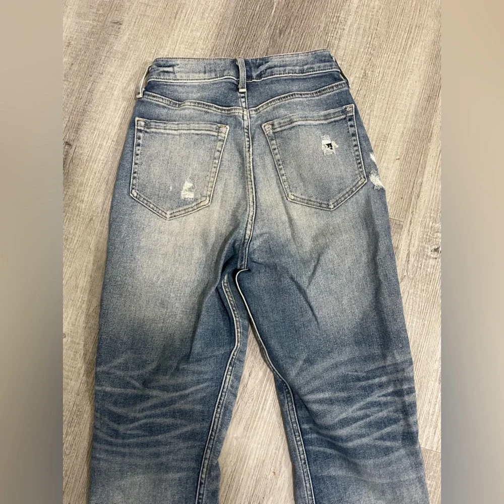 Hollister 💙Mom Jeans Blue High Rise Distressed Denim, size 0
